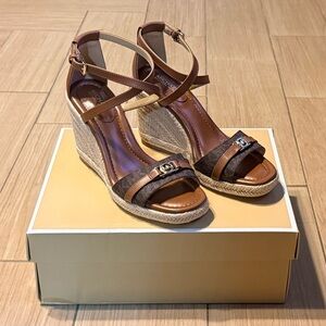 Michael Michael Kors Mandy Brown/Luggage Wedge Sandals, Size 6